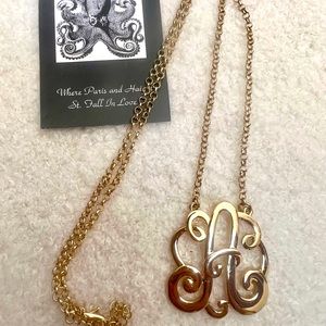 💖BOGO FREE💖 NWOT Monogram A necklace
